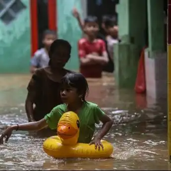 Peringatan Dini Cuaca 19-23 Desember 2024, BMKG: Waspada Banjir dan Tanah Longsor!