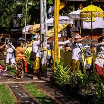 50 Ucapan Hari Raya Kuningan 2025, Penuh Harapan dan Doa Menyentuh