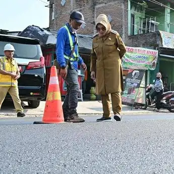 Tanggapi Jalan Rusak, Bupati Sukoharjo Minta Warga Laporkan ke Lurah