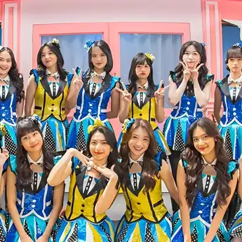Lirik Lagu 'Arah Cinta dan Balasannya' - JKT48, Viral di TikTok!