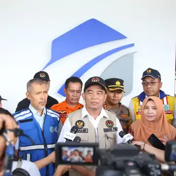 Menko PMK Cek Rest Area KM 57 dan Tol Cisumdawu