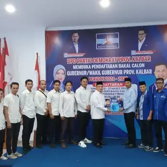 Kembalikan Formulir Pendaftaran, Ria Norsan Daftar Untuk Bacagub Kalbar