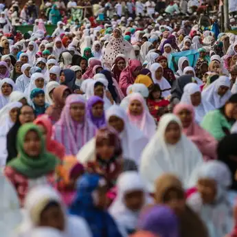 Teks Khutbah Idul Fitri Paling Sedih 2024: Rindu Orang Tua dan Kampung Halaman