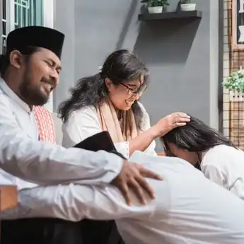 50 Ucapan Mohon Maaf Lahir Batin untuk Orang Tua yang Menyentuh Hati