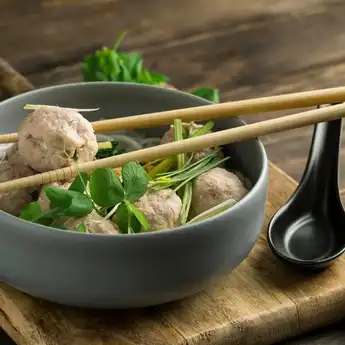 2 Resep Praktis Membuat Kuah Bakso yang Lezat dan Seger Abis