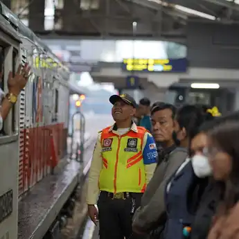 Selama Masa Angkutan Lebaran 2024, Pengguna Commuterline Wilayah 2 Bandung Naik 7 Persen