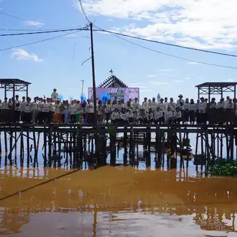 Sambut Hari Lingkungan Hidup Sedunia, PLN Giat Bersihkan Sampah di 3 Lokasi