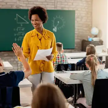 3 Contoh Puisi dari Guru untuk Murid saat Perpisahan, Menyentuh!