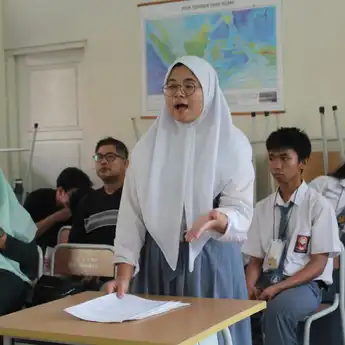 5 Contoh Deskripsi Diri Anak SMA untuk Perkenalan, Singkat dan Menarik