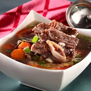 Resep Sop Iga Sapi Bening ala Resto, Lengkap dengan Tips Membuatnya