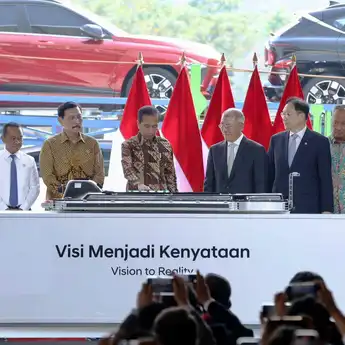 Presiden RI: Indonesia Jadi Pemain Global Supply Chain EV, PLN Siapkan Dukungan Penuh Pengembangan Industri dan Ekosistem Kendaraan Listrik