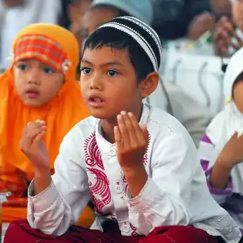 Contoh Teks MC Peringatan Santunan Anak Yatim 10 Muharram 1446H/2024