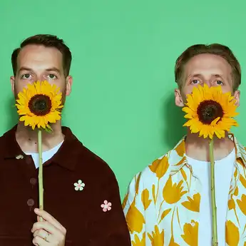 Lirik Lagu Location Unknown - HONNE, Lengkap dengan Terjemahan
