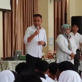 Hari Terakhir MPLS 2024, Pj Gubernur Jabar Datangi SMKN 1 Bandung