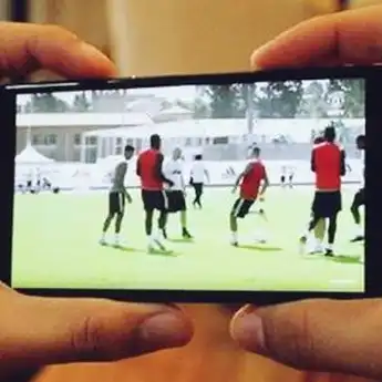 Beberapa Cara Nonton Bola Live di HP Gratis, Lewat Web atau Aplikasi