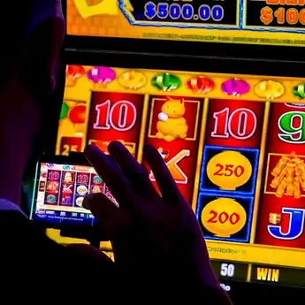 OJK Perintahkan Bank Blokir 6000 Rekening Judi Online