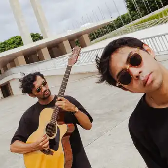 Lirik Lagu 'Badut Baru' – dbatlayar, Oh Ternyata Ada Dia Dalam Hatimu