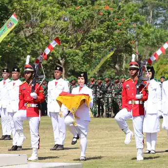 Puterinya Jadi Pembawa Baki Saat Upacara HUT ke-79 RI, Gubernur Kalsel Merasa Bangga dan Bersyukur