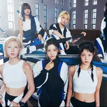 Lirik Lagu Red Light Sign, But We Go - NMIXX, dengan Terjemahan Indonesia dan Inggris