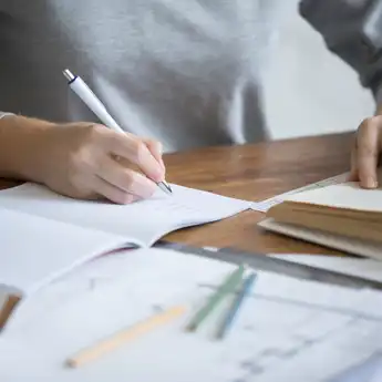 Kunci Jawaban Bahasa Indonesia Kelas 12 Halaman 143: Fakta dan Opini