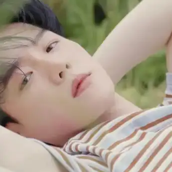 Lirik Lagu 'Pineapple Slice’ - BAEKHYUN EXO dengan Terjemahan
