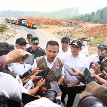 Penjabat Gubernur Jabar Ajak Empat Kepala Daerah Cek Kondisi Terkini TPA Sarimukti