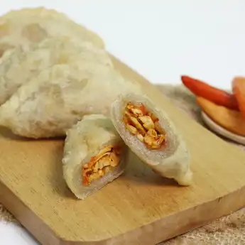 Resep Cireng Isi Ayam Suwir Pedas, Kenyal dan Gurihnya Bikin Nagih!