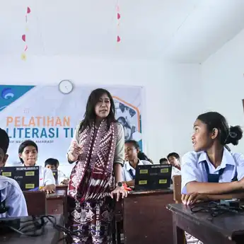 Menkomdigi Meutya Hafid Pastikan Konektivitas Berkeadilan di Indonesia