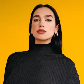 Lirik Lagu 'Levitating' - Dua Lipa, Lengkap dengan Terjemahannya