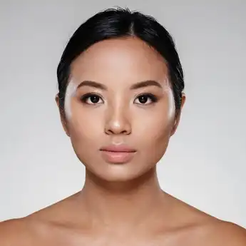 5 Kebiasaan yang Bisa Menyebabkan Wajah Menjadi Tidak Simetris