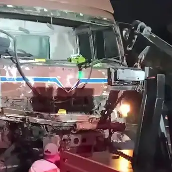 Dugaan Rem Blong, Truk Tronton Menabrak Truk Boks di Ceper Klaten