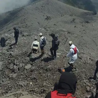 Gunung Merapi Siaga, Pendaki Ilegal Gunakan Jalan Tikus di Boyolali