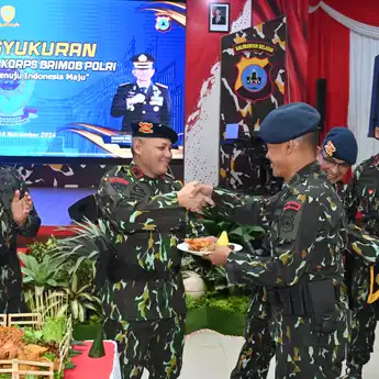 Potong Tumpeng Warnai HUT Brimob Polri ke-79 di Polda Kalsel