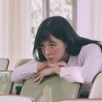 Lirik Lagu Bluebird - BIBI, dengan Terjemahan Indonesia dan Inggris
