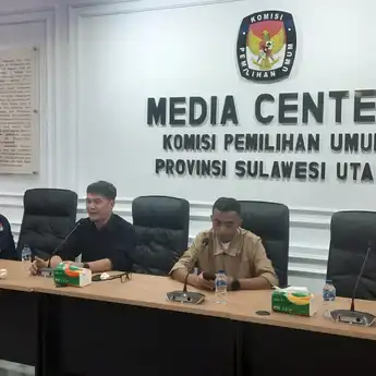 Ratusan Insan Pers Hadiri Peresmian Gedung Media Center di Kantor KPU Sulut, Awaluddin: Semangat Kami Melaksanakan Pilkada Ramah Lingkungan