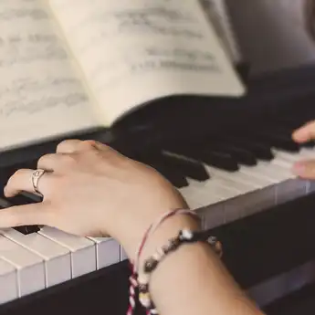 Arti Lirik Lagu 'Pengarepan' dari Twentynine