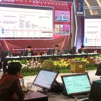 KPU Provinsi Gelar Rapat Pleno Terbuka Rekapitulasi Hasil Penghitungan Perolehan Suara Pemilihan Gubernur dan Wakil Gubernur