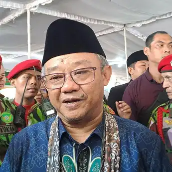 Kunjungan Ke Solo, Mendikdasmen Bahas Soal Zonasi Hingga Makan Gratis