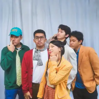 Lirik Lagu Satu Jam Terpanjang - Lomba Sihir: Tersiksa Ku Berulang Kali, Pikiranku Berbalapan