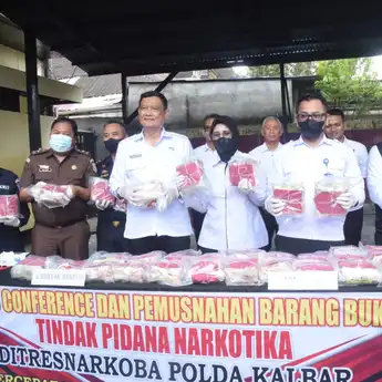 Polda Kalbar Berhasil Menyita Peredaran Sabu Seberat 35 Kg di Wilayah Perbatasan Kapuas Hulu