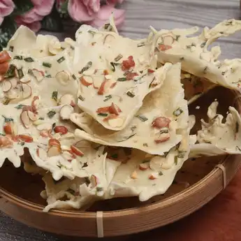 Resep Peyek Kacang Renyah dan Tahan Lama: Camilan Khas yang Menggugah Selera