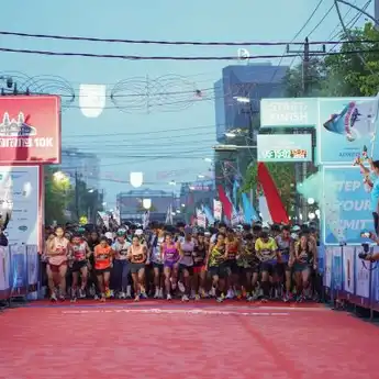 Semarang 10K 2024 digelar di Balai Kota Semarang dengan rekor baru jumlah peserta, yakni 2.500 pelari.