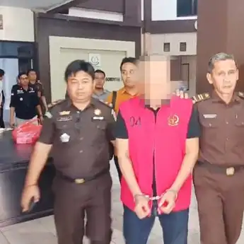 Tim Penyidik DJP Suluttenggomalut Serahkan Tersangka Tindak Pidana Perpajakan Berinisal RRW ke Kejari Gorontalo