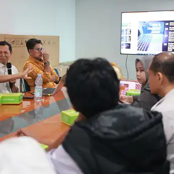 Pemkot Makassar Tingkatkan Kualitas Layanan Publik melalui Pelatihan PPID