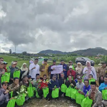 Pemprov Sulsel Distribusikan 6,5 Juta Bibit Pohon untuk Tingkatkan Produktivitas Pertanian
