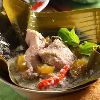 Resep Asem-Asem Ayam: Sensasi Segar yang Menggugah Selera