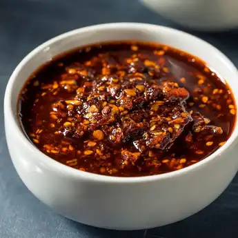 Resep Chili Oil Sederhana yang Pedas, Lezat dan Serbaguna!