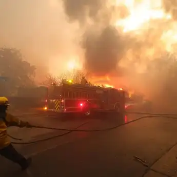5 Arti Mimpi Mengenai Kebakaran yang Ternyataa Berupa Petunjuk