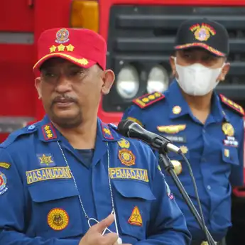 Damkarmat Makassar Gencarkan Pencegahan Kebakaran, Fokus Bangunan Tinggi