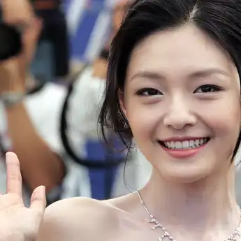 Profil dan Biodata Barbie Hsu, Pemeran Shancai di Meteor Garden yang Meninggal Dunia